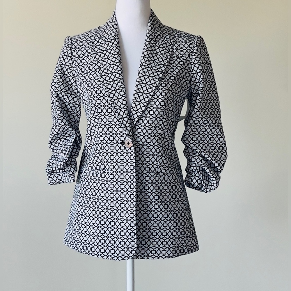Elie Tahari Black & White Geometric Print 3/4 scrunched sleeve Blazer Size 8 - Picture 8 of 15